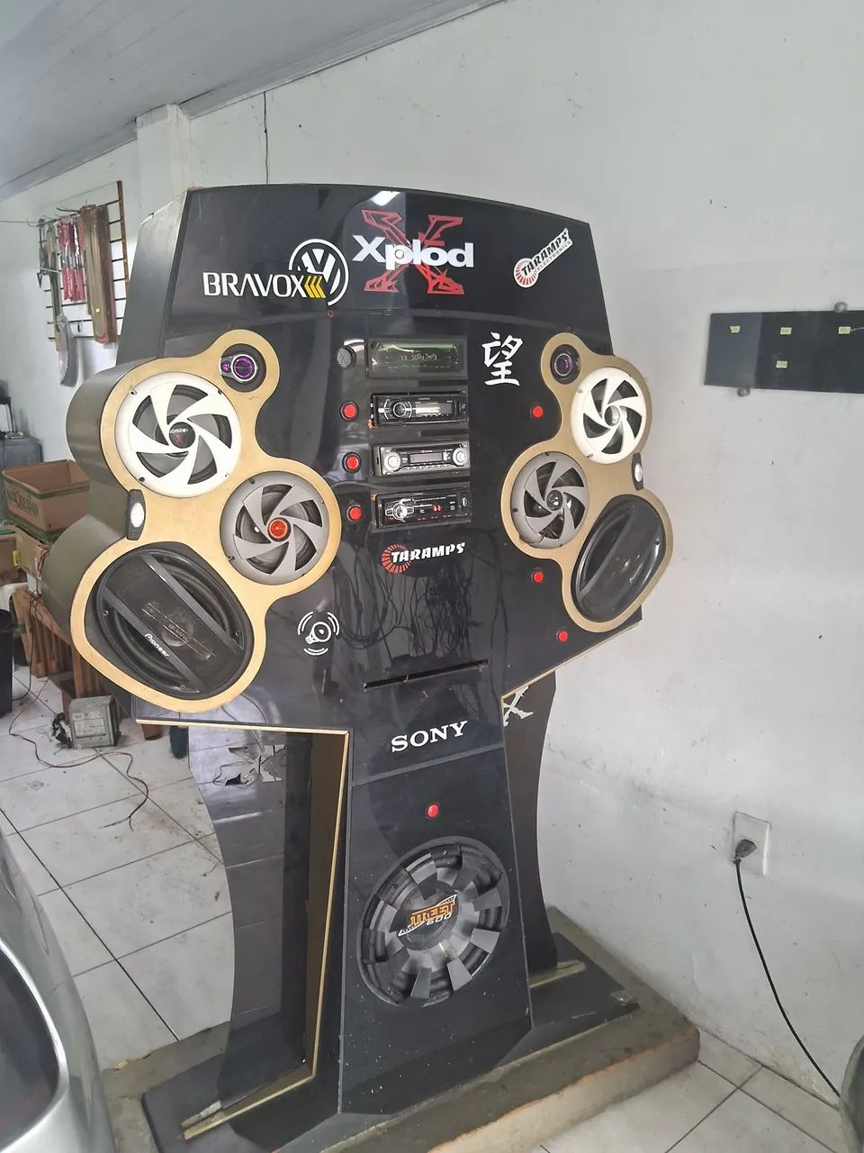 Expositor de som Loja e Área de lazer