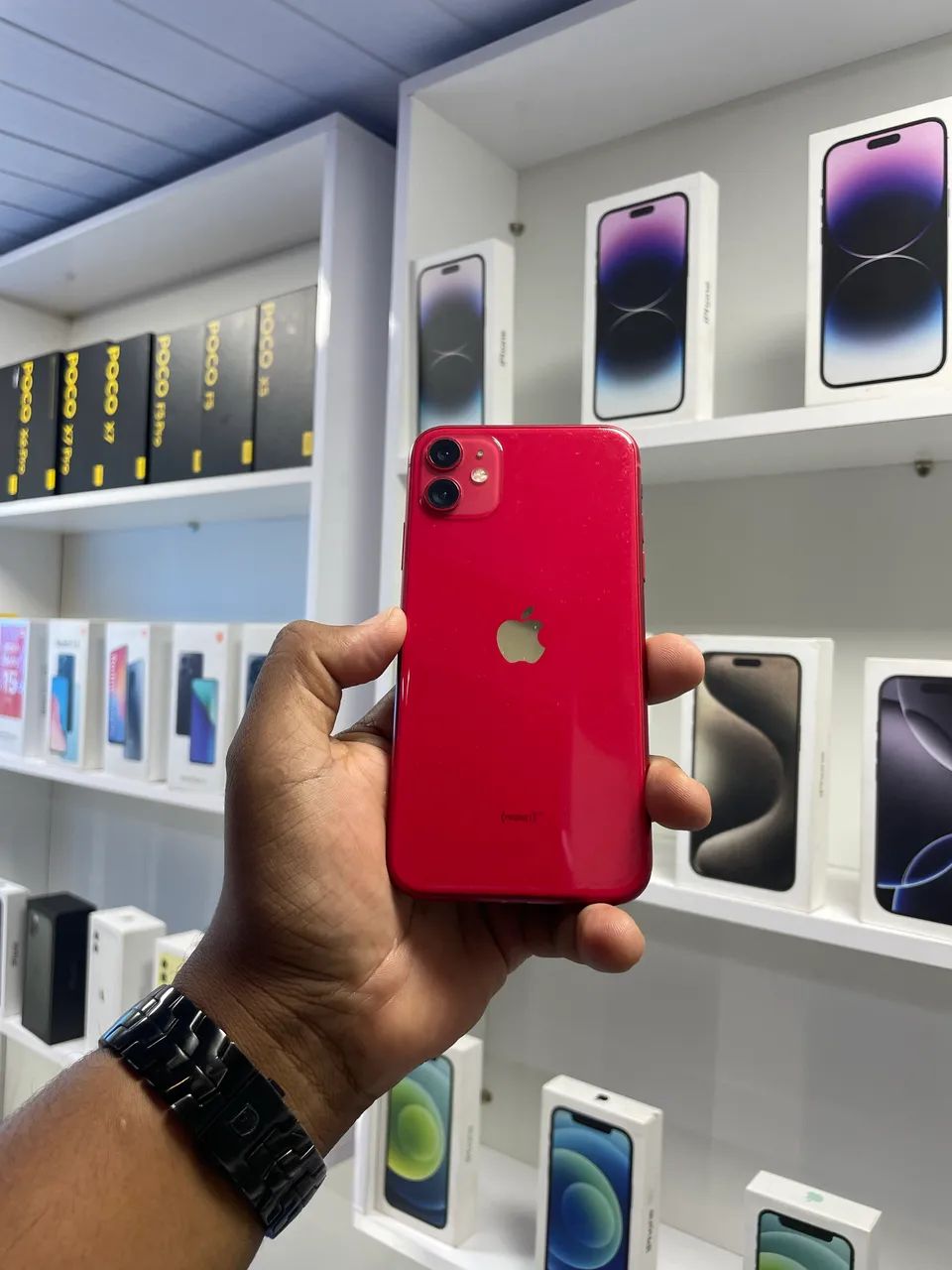 IPHONE 11 vermelho  - Foto 2