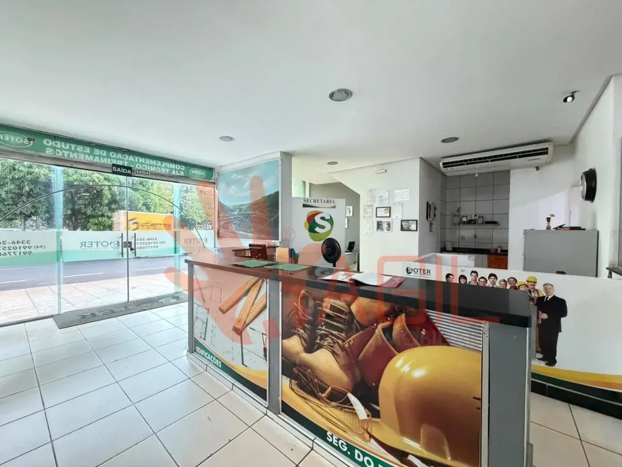 OPORTUNIDADE INCRÍVEL PARA QUEM DESEJA AMPLITUDE E ÓTIMA LOCALIZAÇÃO! - Foto 4