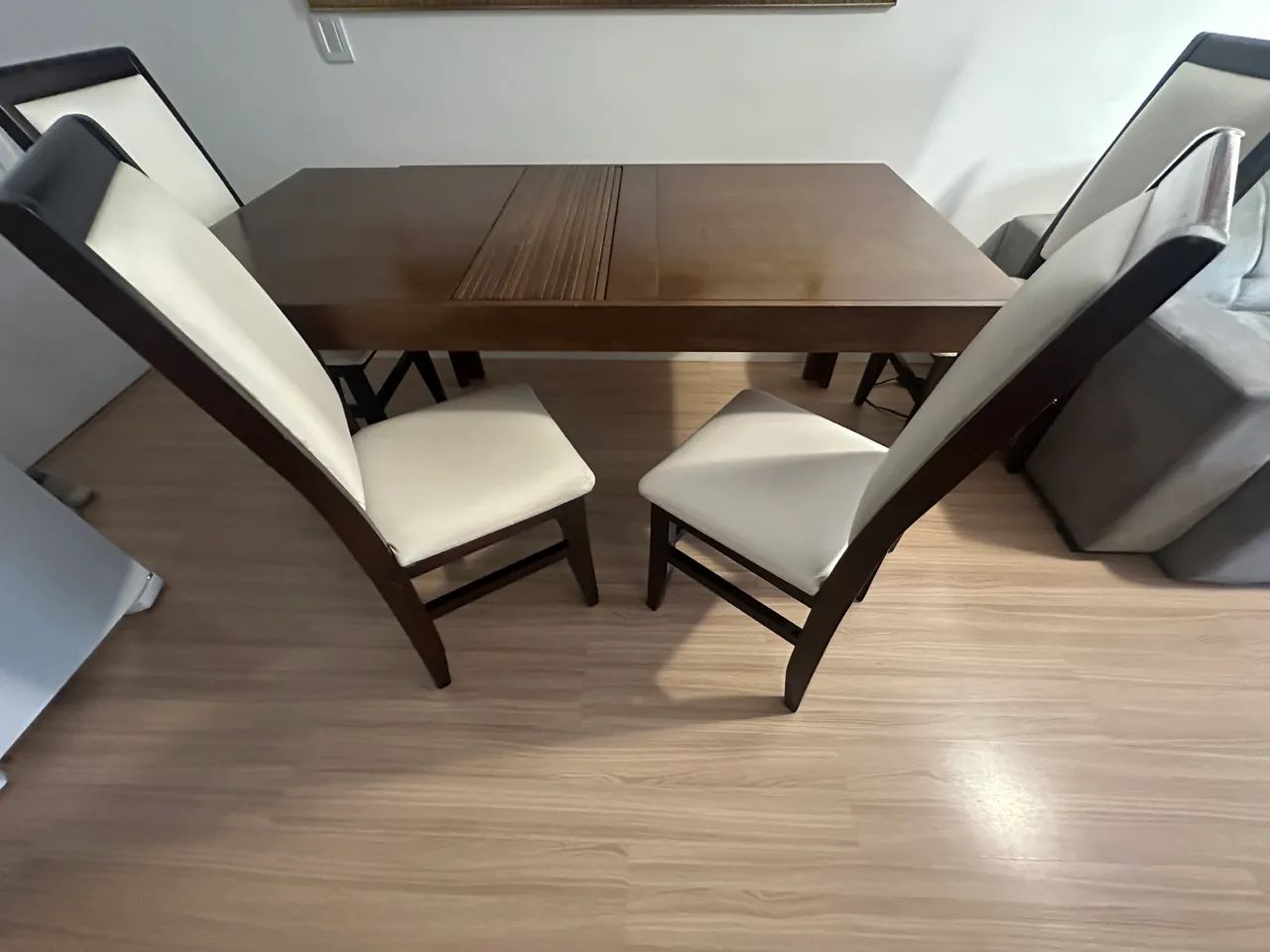 Mesa retrátil com 4 cadeiras  - Foto 4