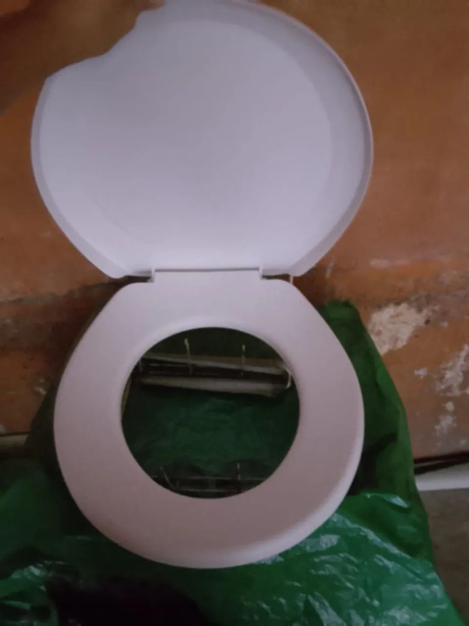 Vaso Sanitário + Caixa Acoplada Hervy LouçasN 6LTS NOVO  vai com a tabua sanitaria  - Foto 2