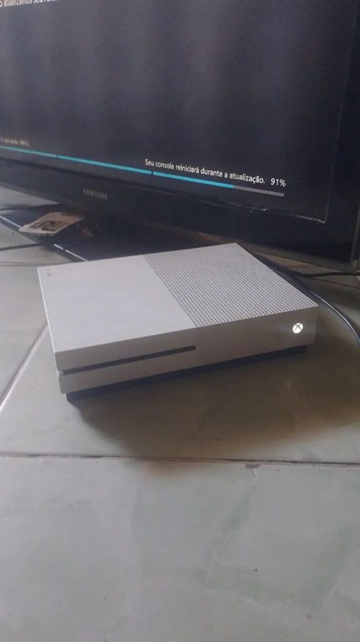 Xbox one s (sem controle)
