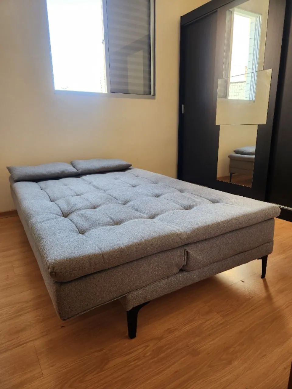 Sofá cama de casal com duas almofadas - Foto 2