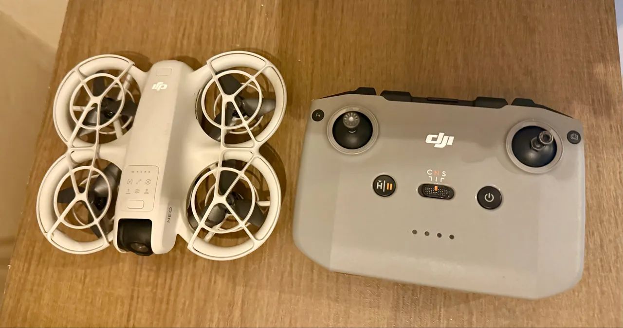 Drone DJI Neo 4K com controle DJI RC-N3