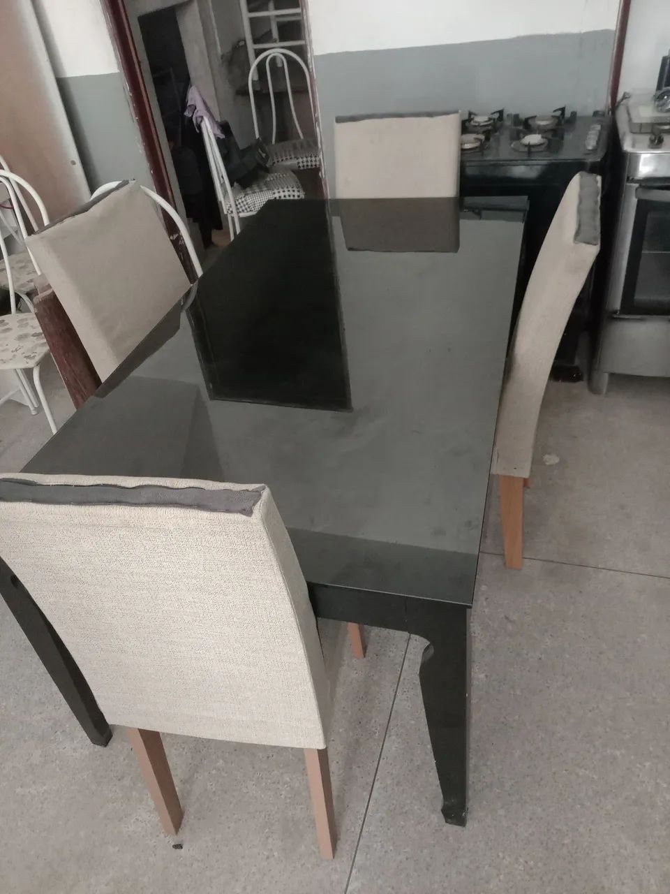 Mesa com 4 cadeiras  - Foto 2