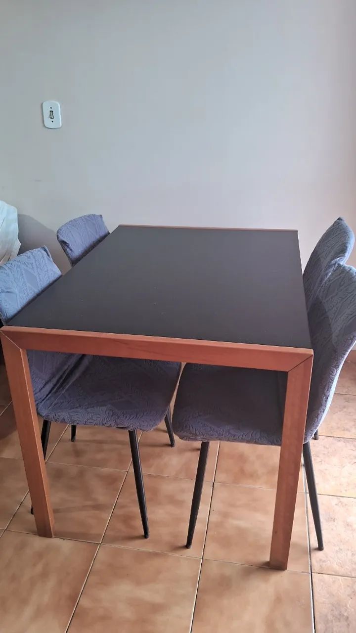 Dining Table with 4 Chairs