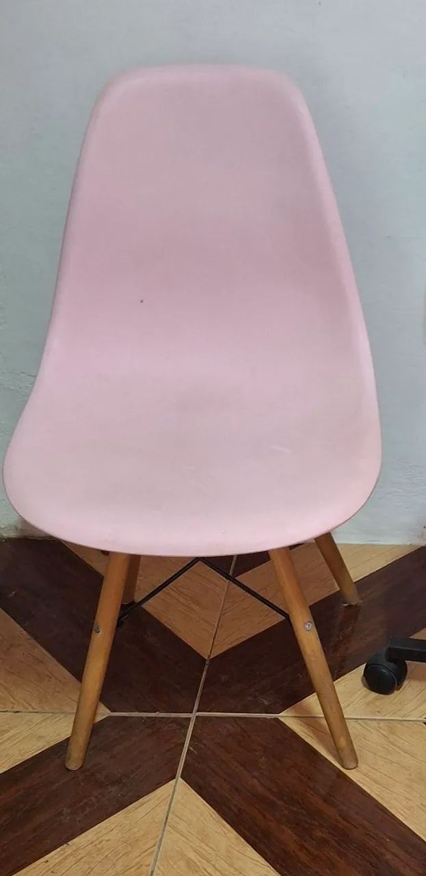 Cadeira Rosa + Expositores de Esmaltes  - Foto 4