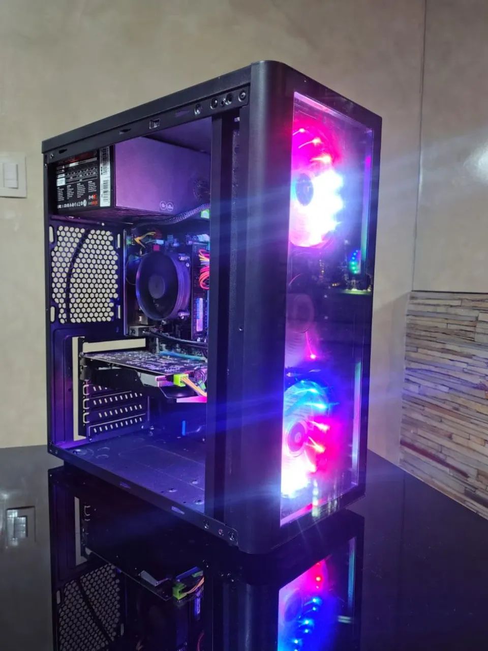 PC Gamer - GTX 1050 + i5