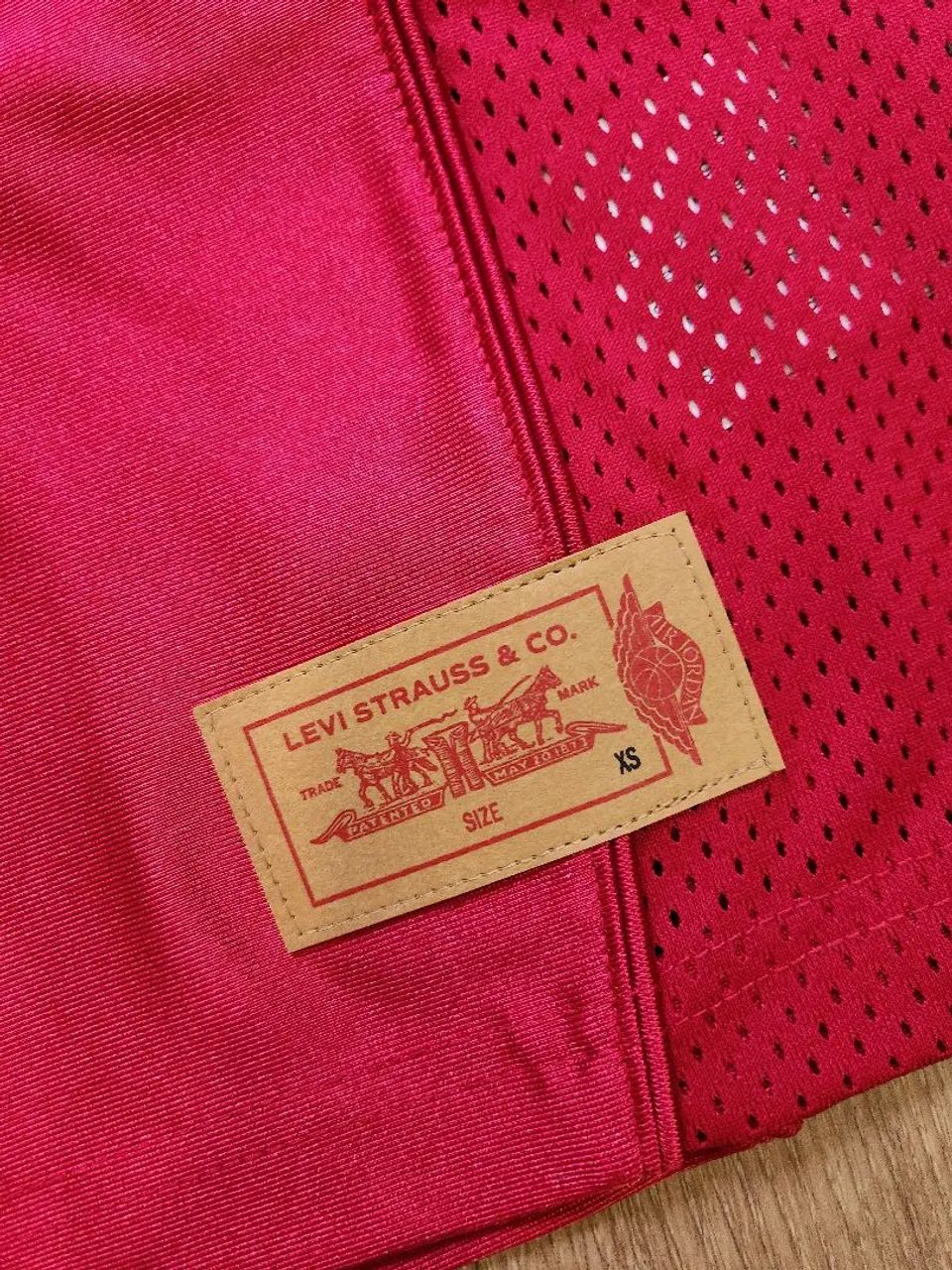Jordan x Levis Jersey Football Red - Foto 3