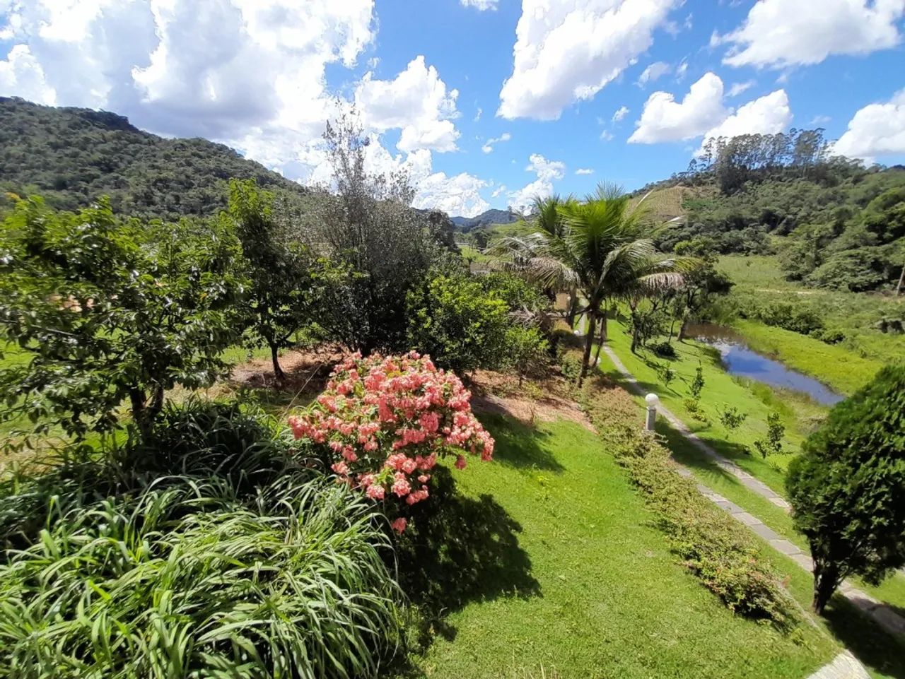Fazenda / Sítios / Chácaras com 6 quartos à venda em Guarapari
