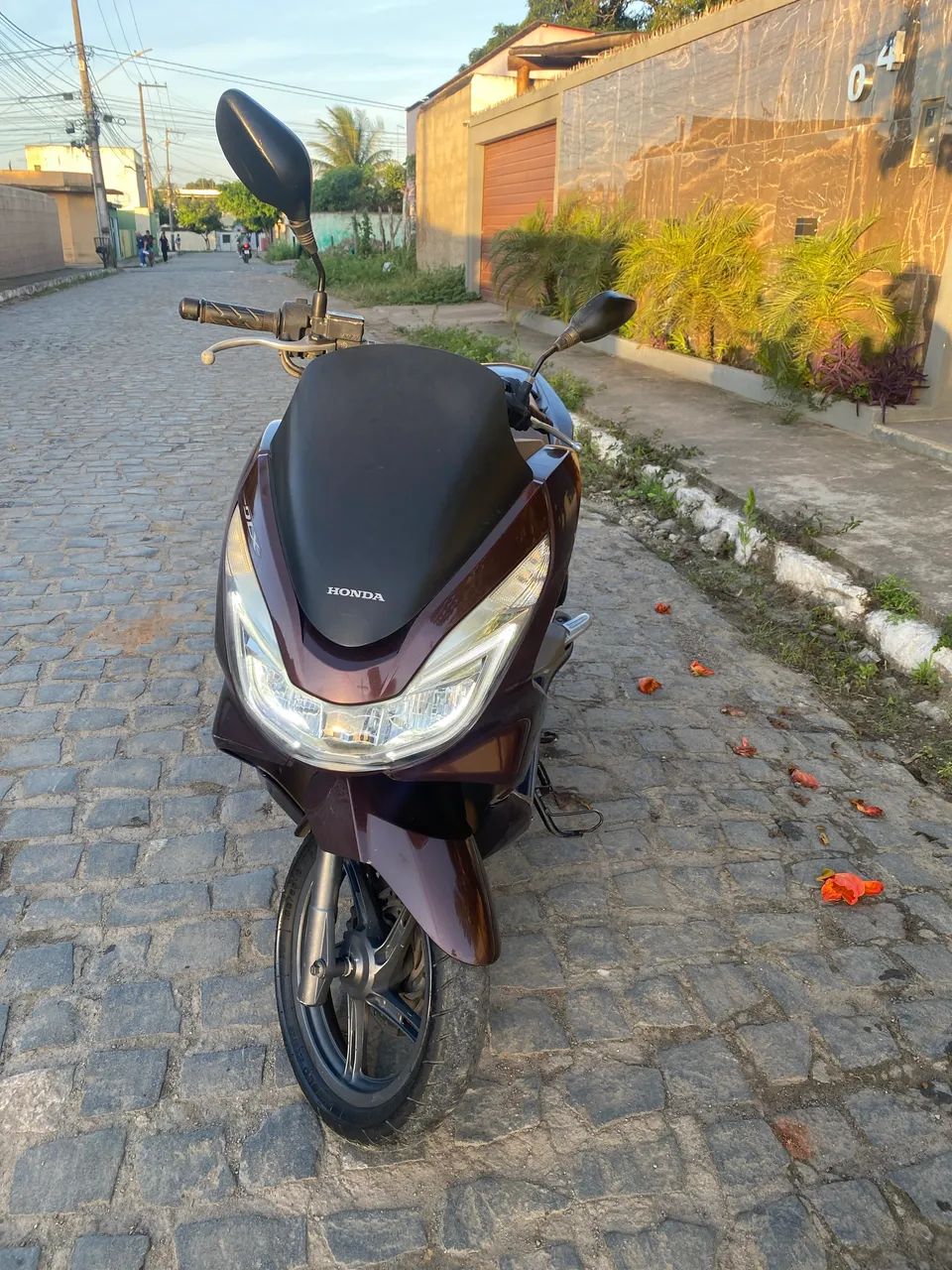 PCX DLX 2017 12 mil  - Foto 2