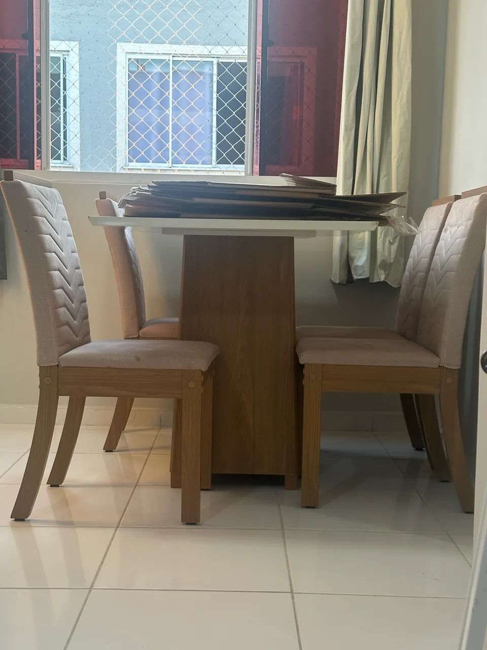 Mesa de 4 lugares 