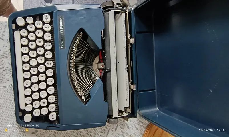 Maquina de escrever Original Olivetti Lettera 82 funcionando , Datilografia - Foto 5