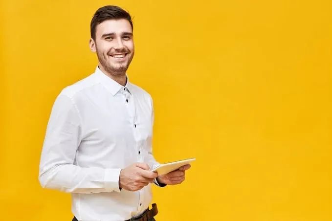 Vaga para Comercial e Marketing - Foto 2