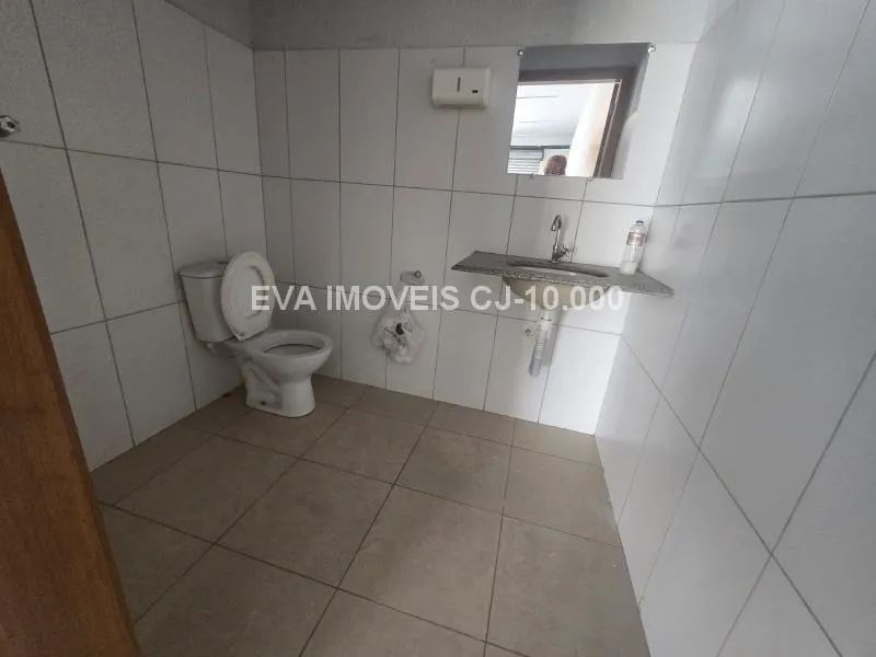 Galpão de 150m² com 2 banheiros - Foto 5