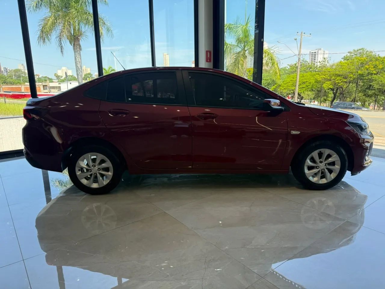 Chevrolet Onix Hatch LTZ 1.0 12V TB Flex Mec. 4P, foto 6 de 17