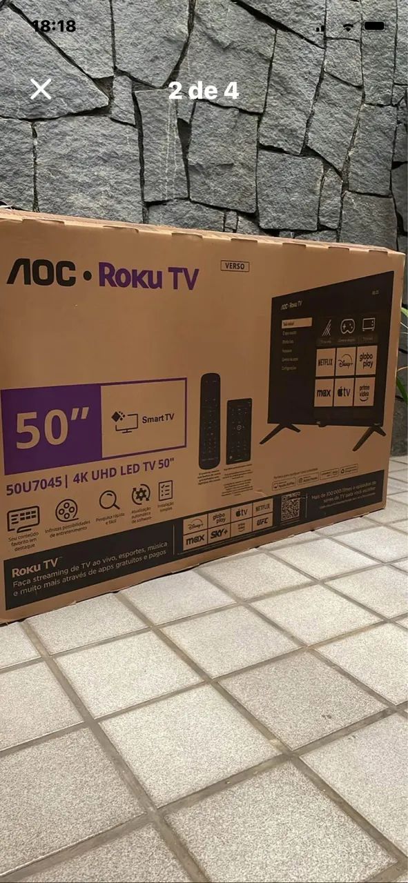 Uma smart tv de 50 polegadas lacrada na caixa muito boa um Ano de garantia 