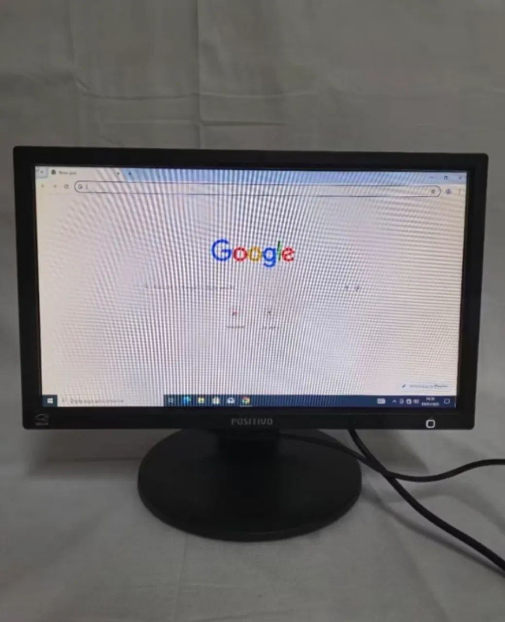 Monitor Positivo 19 Polegadas - (COM PEQUENO RISCO)- 19eb13pw Preto 127/220v - Foto 3