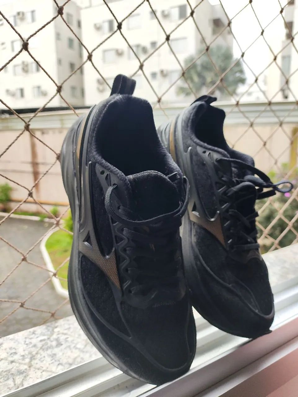 Mizuno quase novo, usado duas vezes