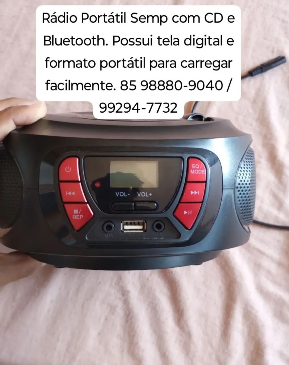Rádio Portátil Semp com CD e Bluetooth.