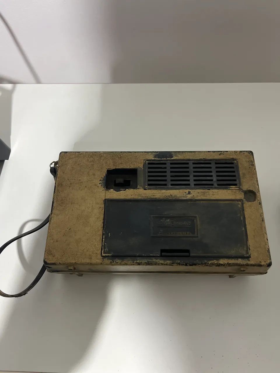Lote com 4 Rádios e Walkmans Antigos - R$ 100 - Foto 5