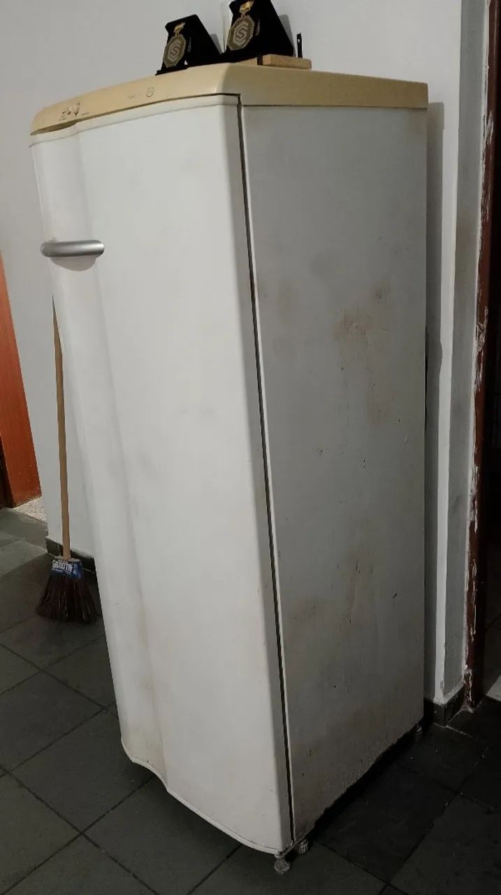 Vendo geladeira  - Foto 4