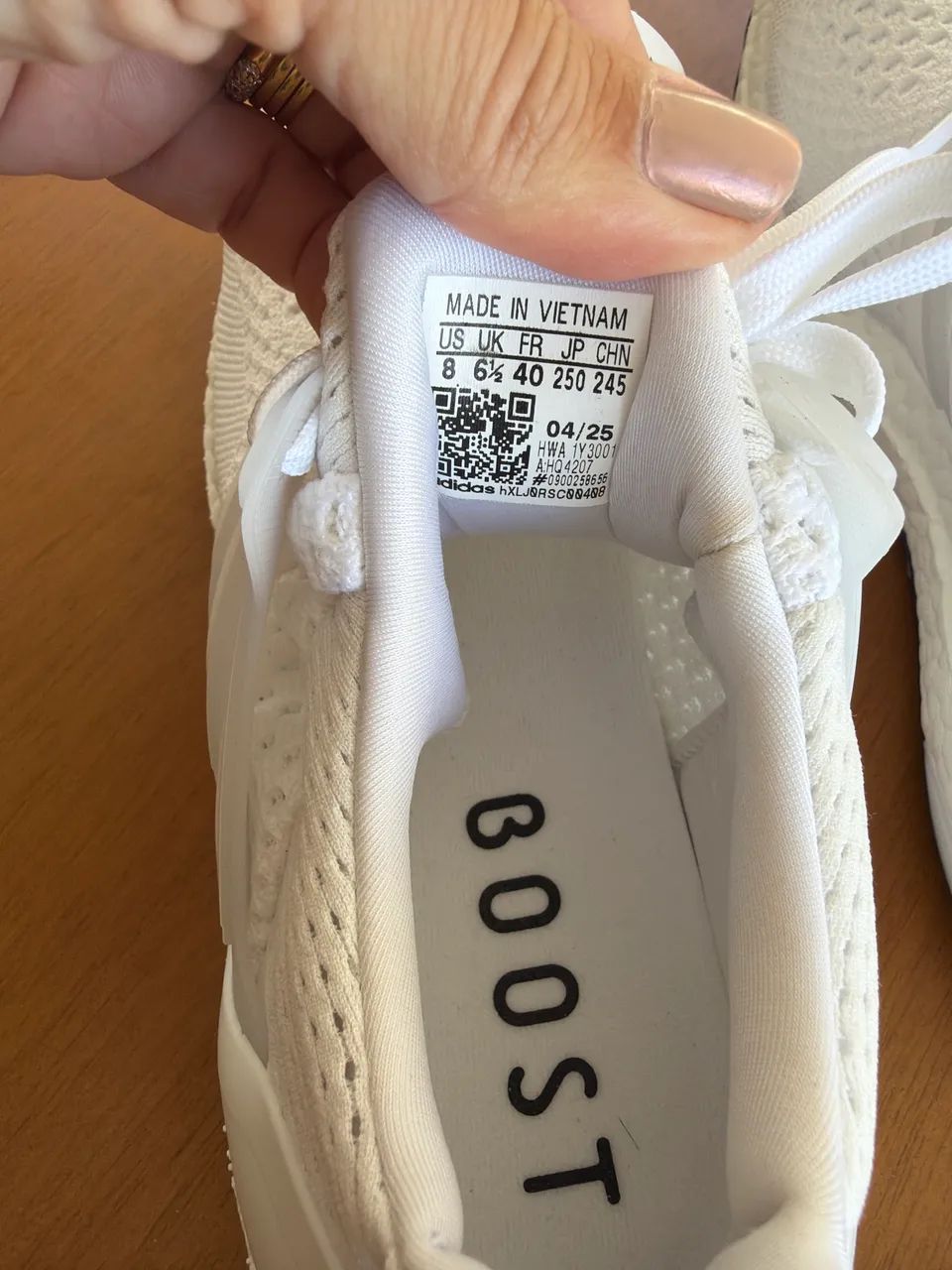 Tênis ultraboost feminino branco tamanho 38 - Foto 4