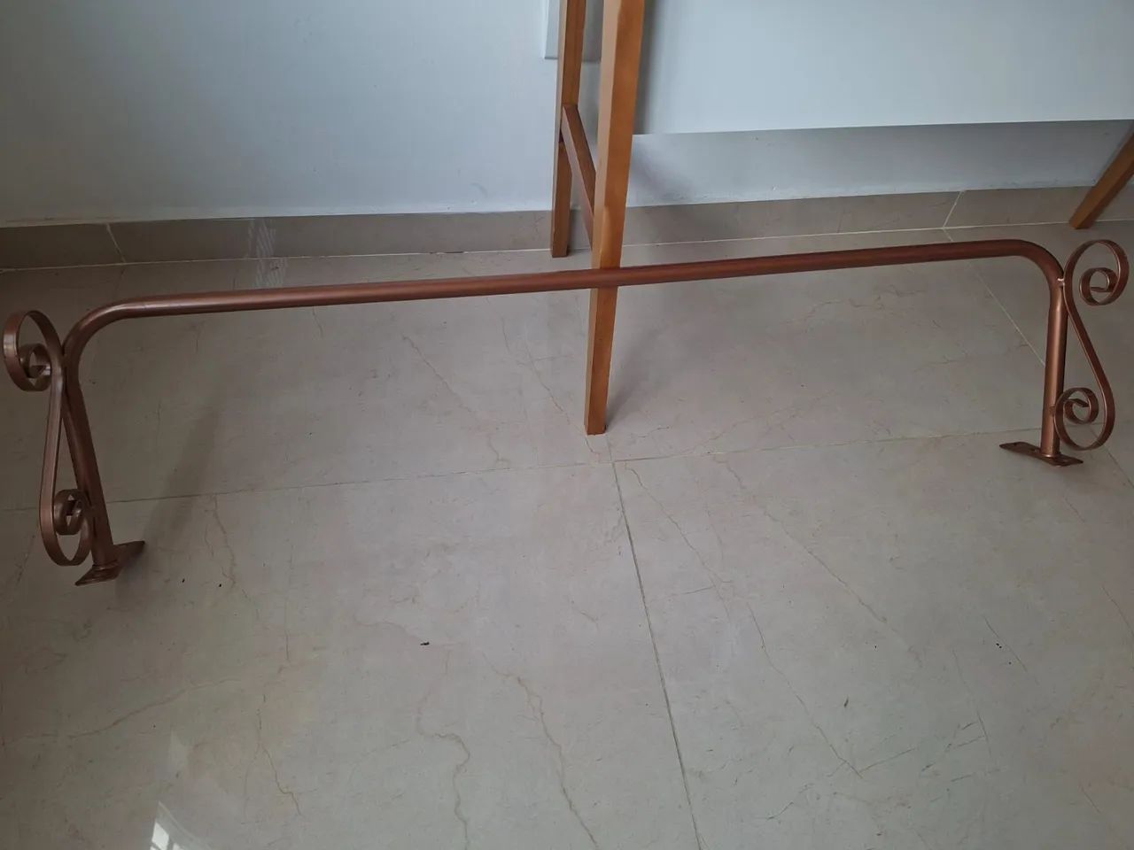 Arara de parede