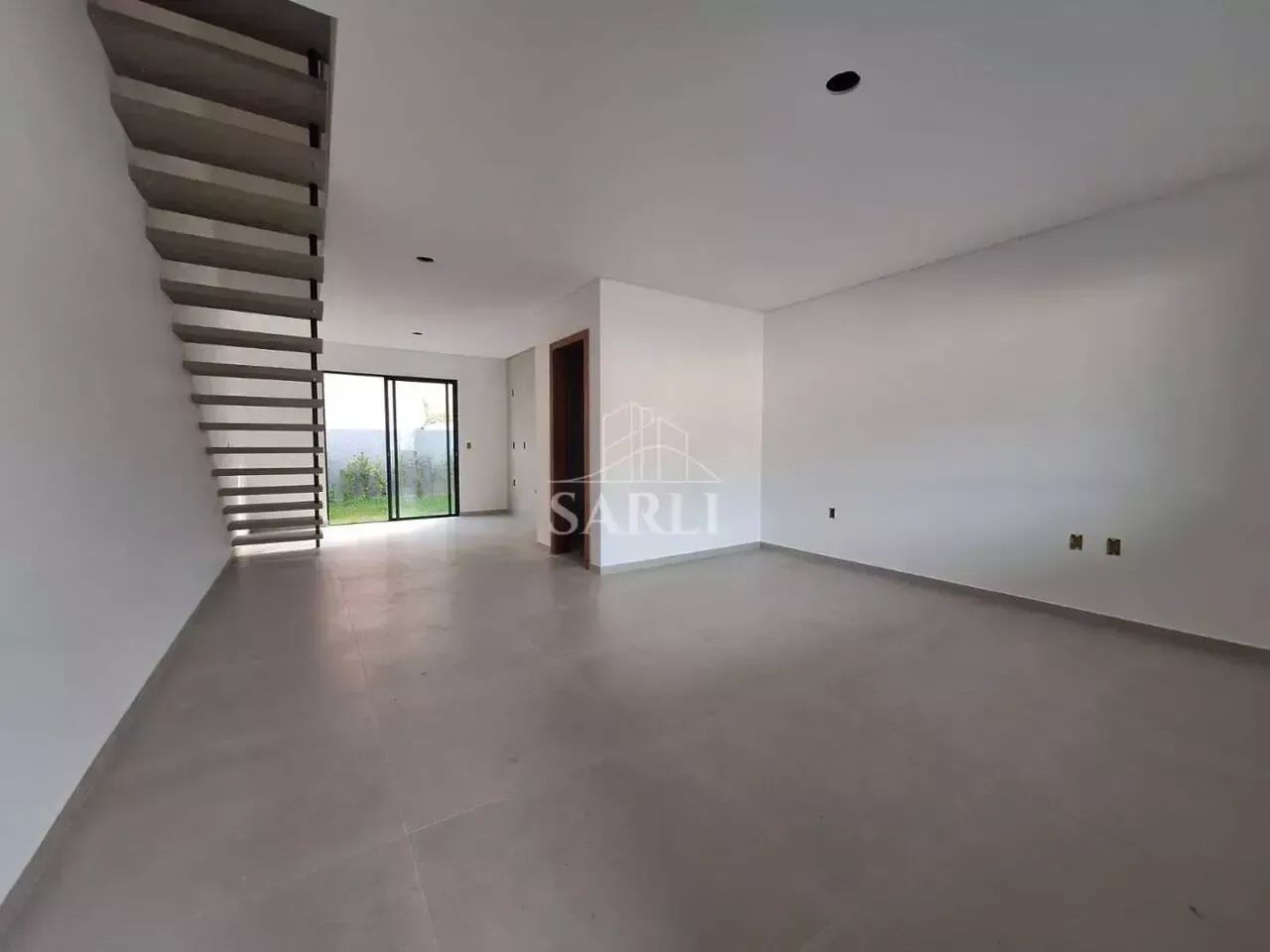 Sobrado, com 3 dormitórios, sendo 1 suíte, de 106 m² Forquilhinhas - São José - Foto 3