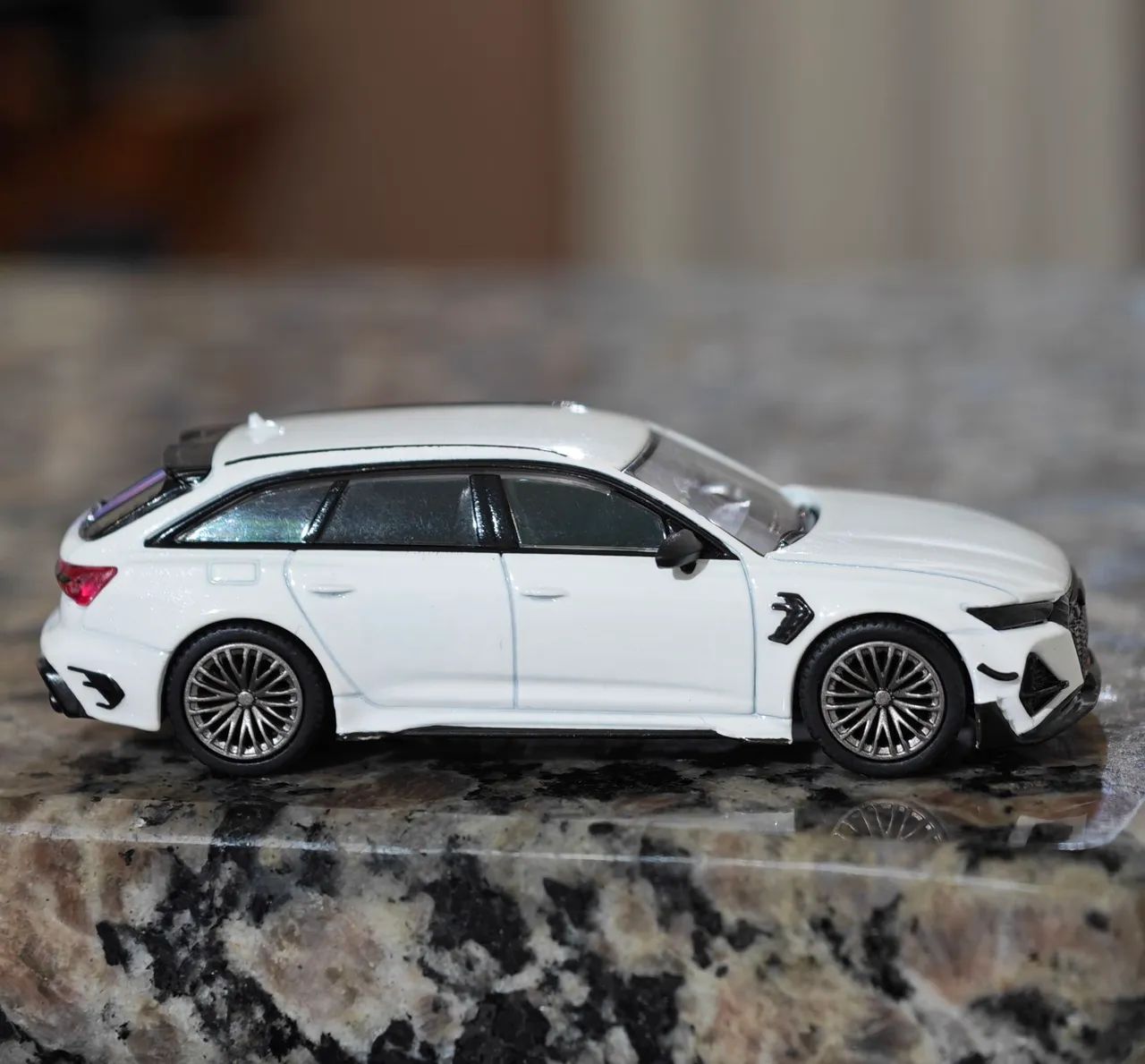 Mini GT Audi RS6 Abt Loose Número 701