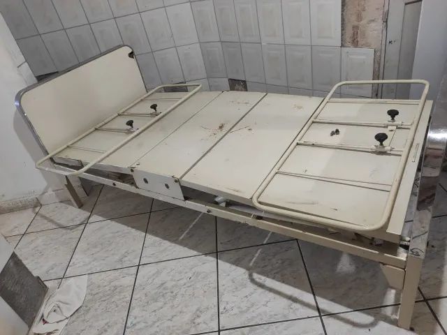 Cama Hospitalar Manual com Colchão - Foto 2