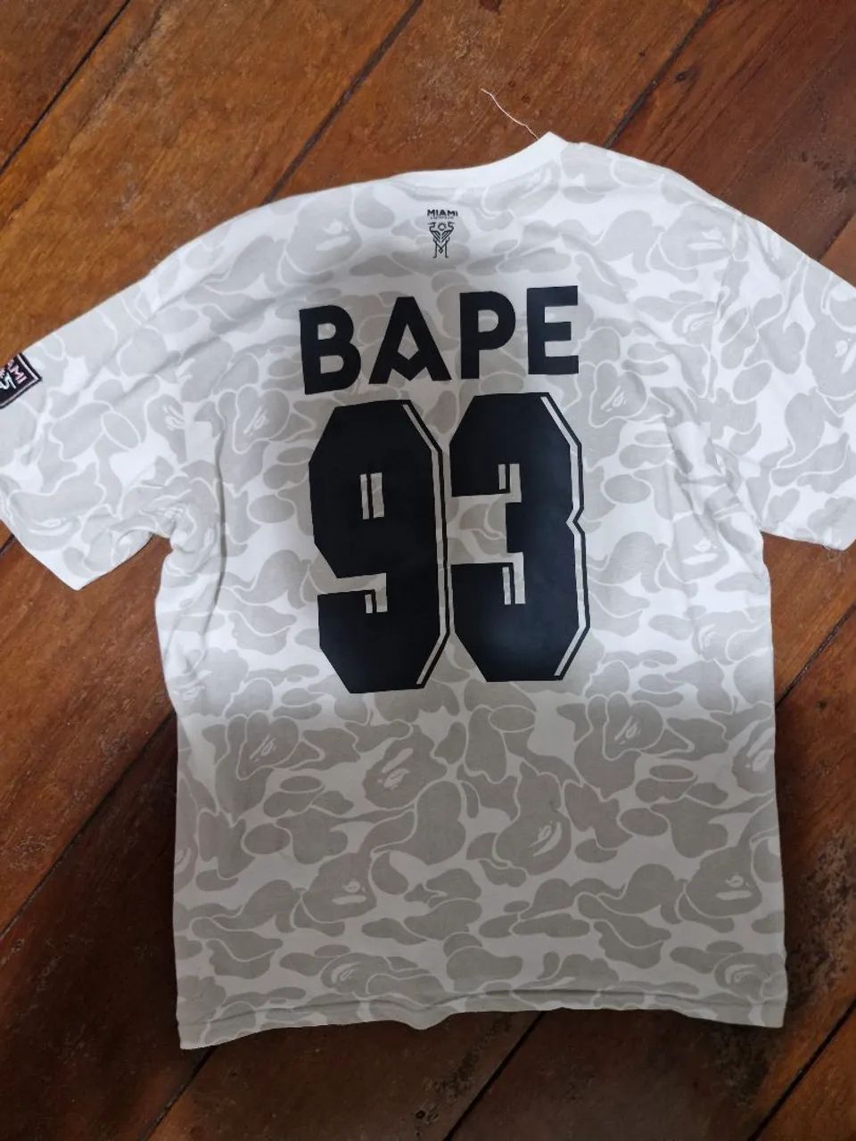Camiseta BAPE x Inter Miami  - Foto 4