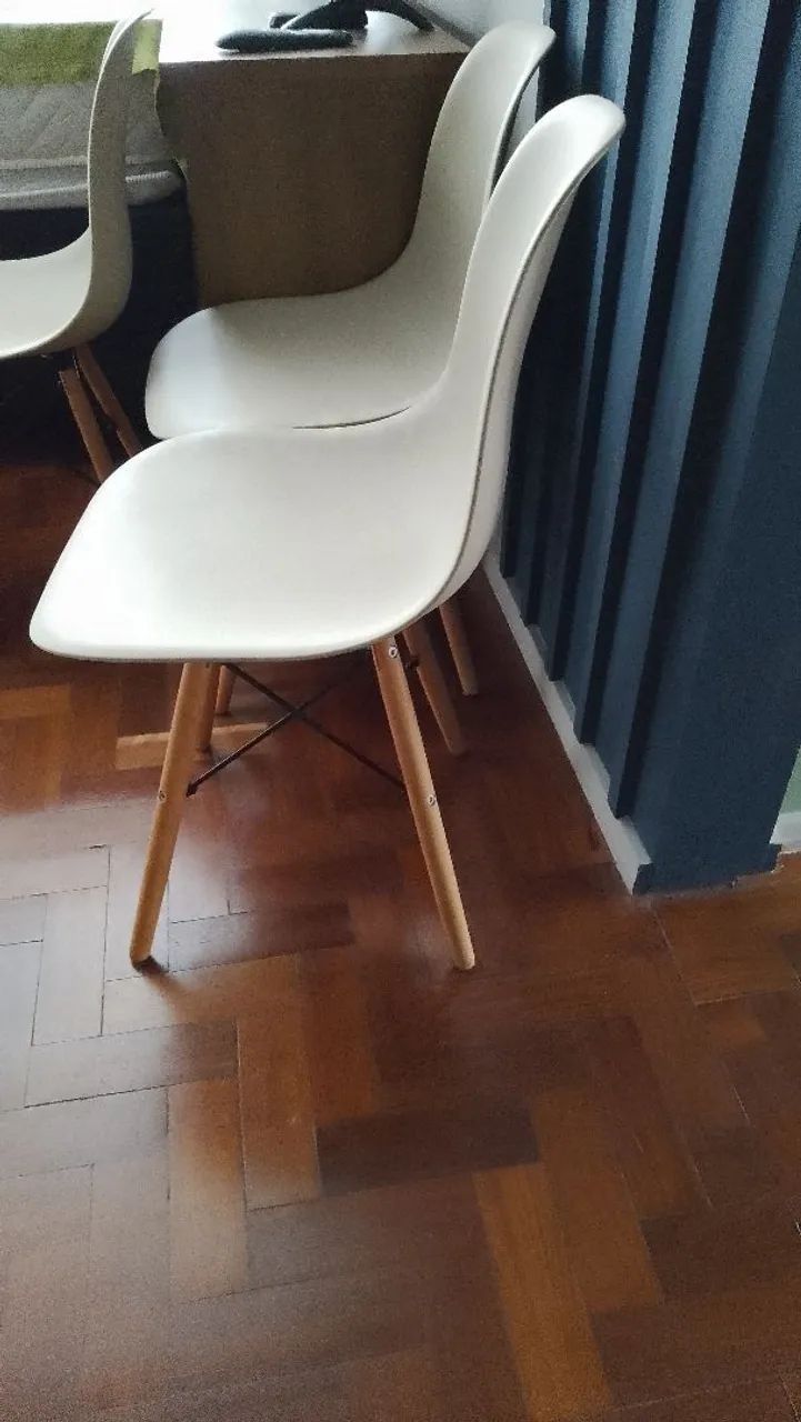 Vendo 4 cadeiras Eames Eiffel - Foto 3