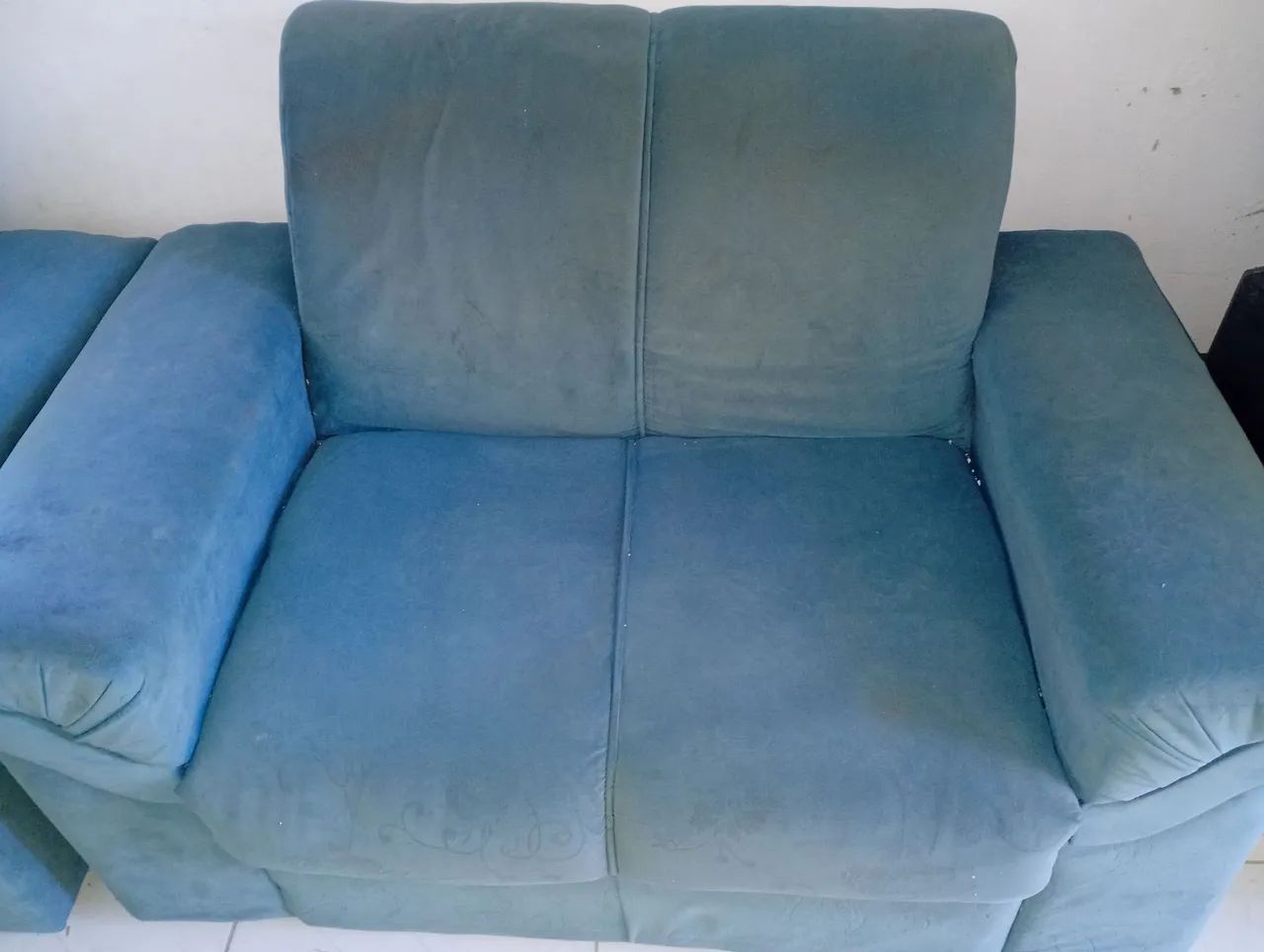 Vendo sof ás 2 e 3 lugares  - Foto 2
