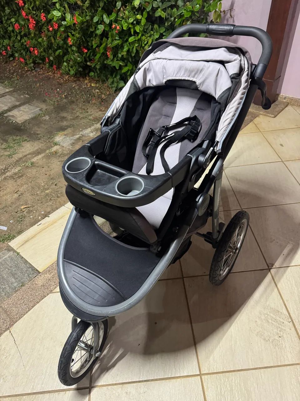 Carrinho de Bebê Graco Modes Jogger (3 Rodas de pneu) - Importado, Tipo Todo Terreno - Foto 5