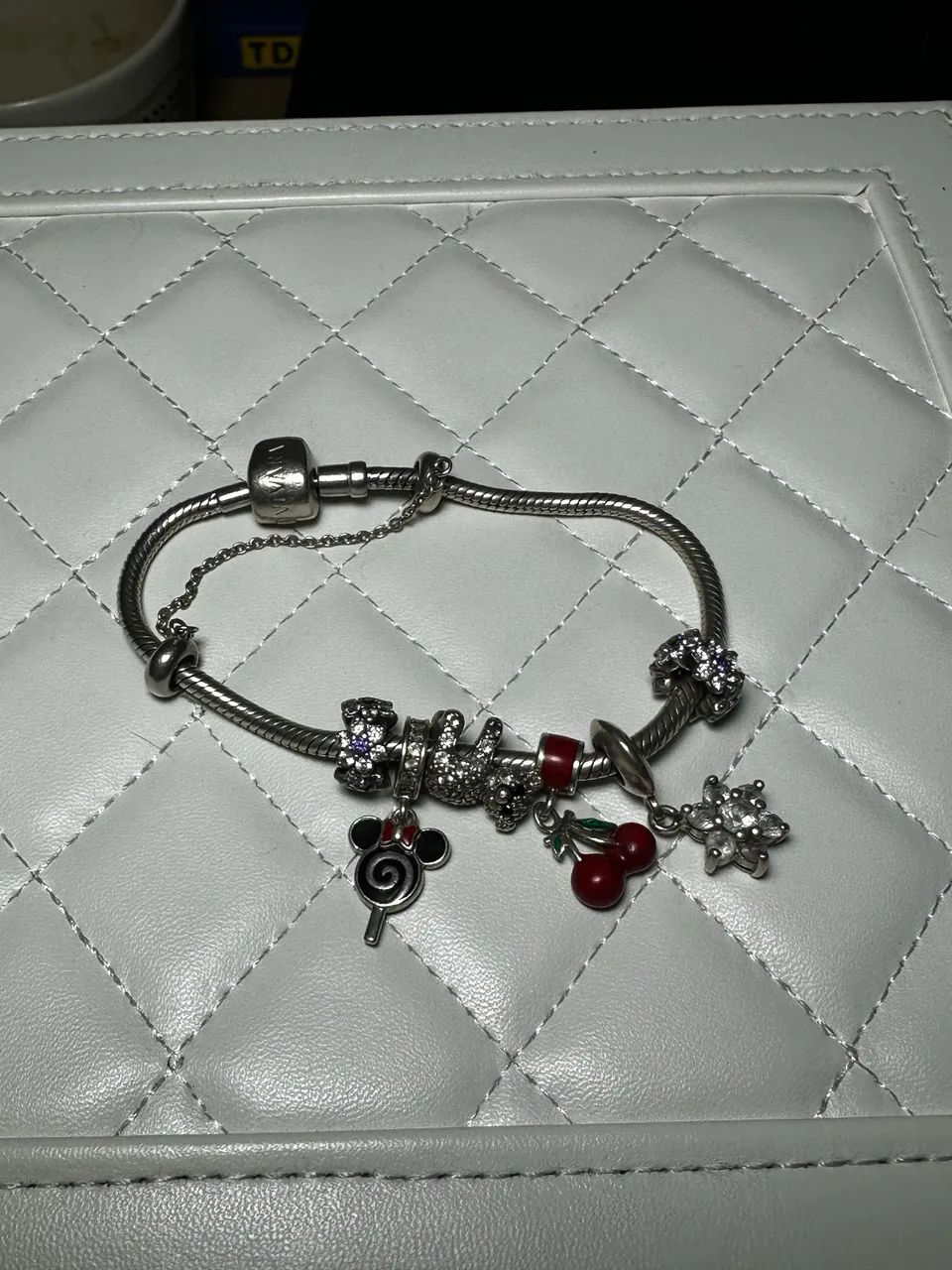 Pulseira vivara com berloques Vivara/ Pandora  - Foto 3