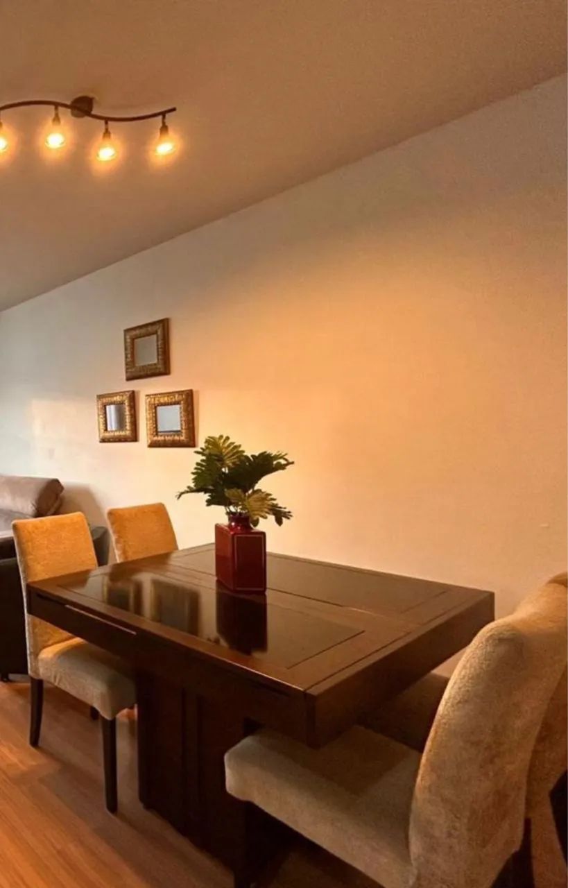 Conjunto sala jantar - mesa e 4 cadeiras  - Foto 2