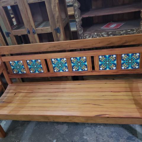 Jogo de Banco 3 Lug com 2 Poltronas Peroba Rosa Com Azulejo Viga - Foto 4