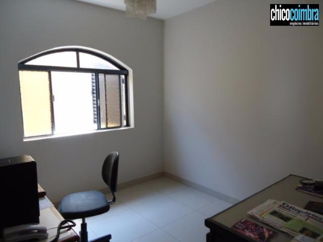 Sobrado no Setor Coimbra, 4 suítes amplas, 4 salas, escritório, área de lazer, porcelanato - Foto 6