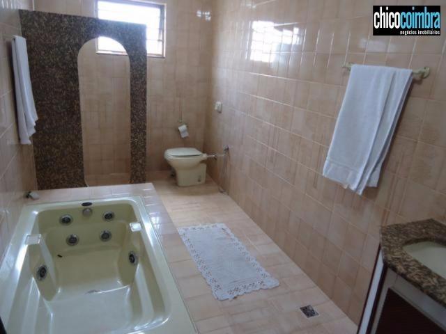 Sobrado no Setor Coimbra, 4 suítes amplas, 4 salas, escritório, área de lazer, porcelanato - Foto 18