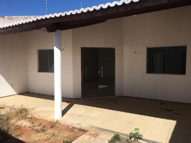 Casa com ampla sala conjugada - Foto 2