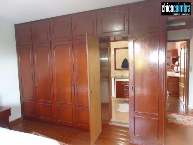Sobrado no Setor Coimbra, 4 suítes amplas, 4 salas, escritório, área de lazer, porcelanato - Foto 17