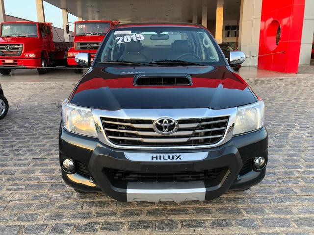 Toyota hilux srv ano 2015 top - Foto 2