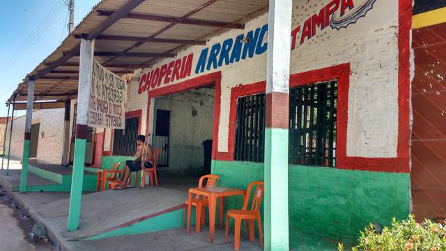Vende ou troca com carro tipo caminhonetes