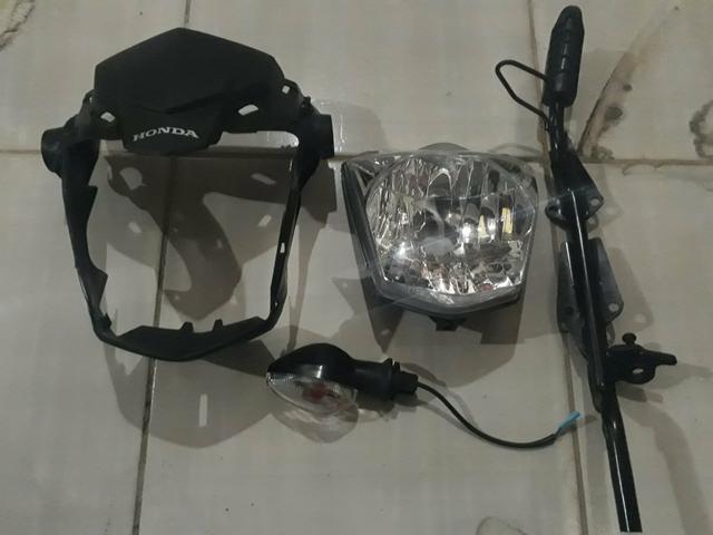 Peças da Titan 2019 carcaça do farol lente do farol pisca alerta e estribo