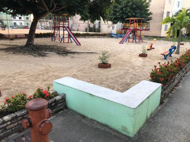 Vendo Apartamento no Cond. Vivendas Parnamirim com garagem coberta no 2º andar - Foto 12