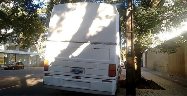 Ônibus Vendo ou Troco Por Carro R$ 25.000,00 - Foto 4