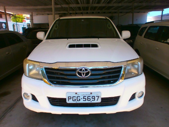TOYOTA HILUX CD 4X4 MANUAL