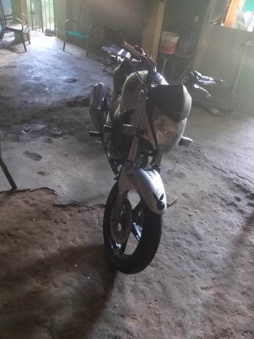 MOTO CB 300