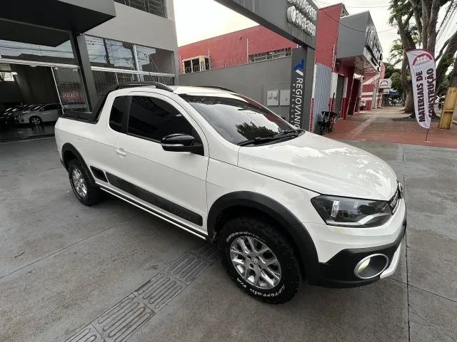 Messias Motors - 2015 Volkswagen Saveiro Cross 1.6 16v MSI (Flex) (cab.  estendida) Prata Completo+AirBag+ABS+Couro+Rodas+Som+Sensor Estacion.+Comp  de Bordo+Prot. Caçamba